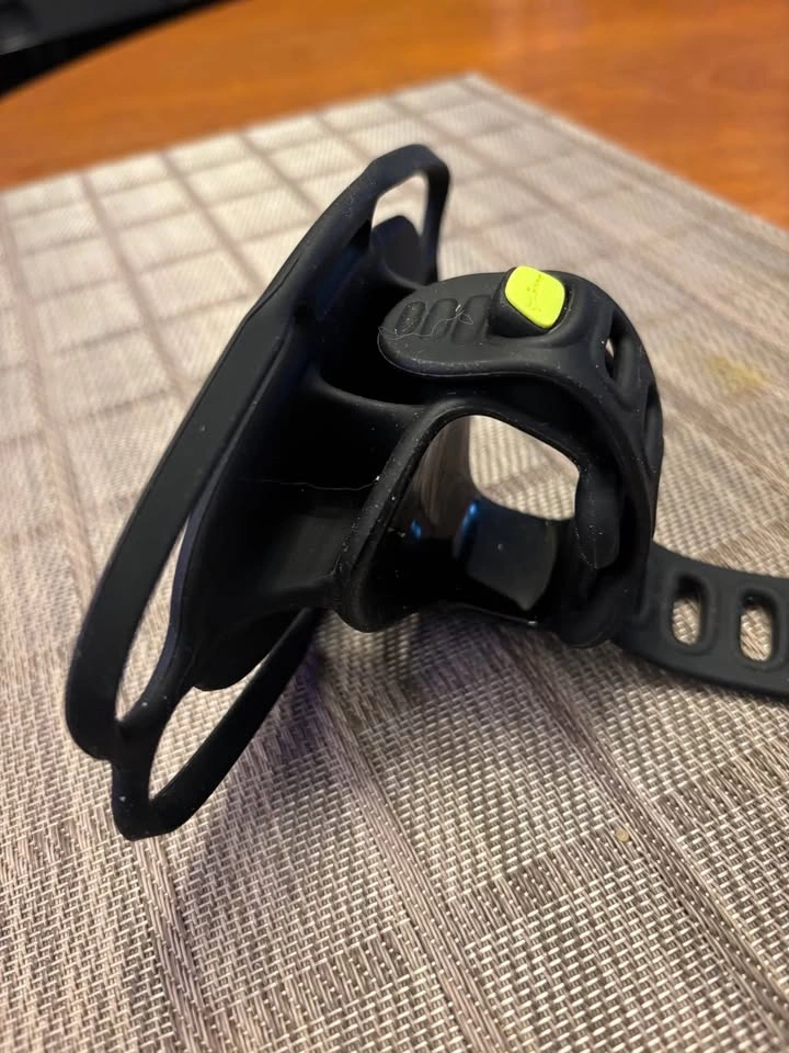 Universally compatible smart phone holder for bike stem - photo 3