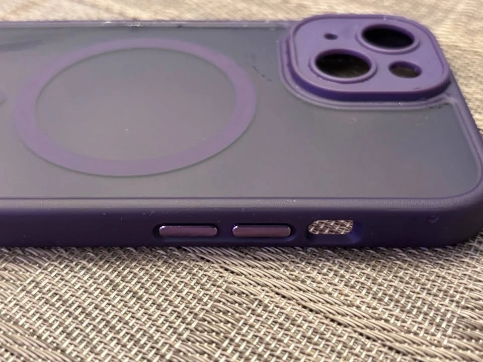 iPhone 15 magnetic snap case - photo 2