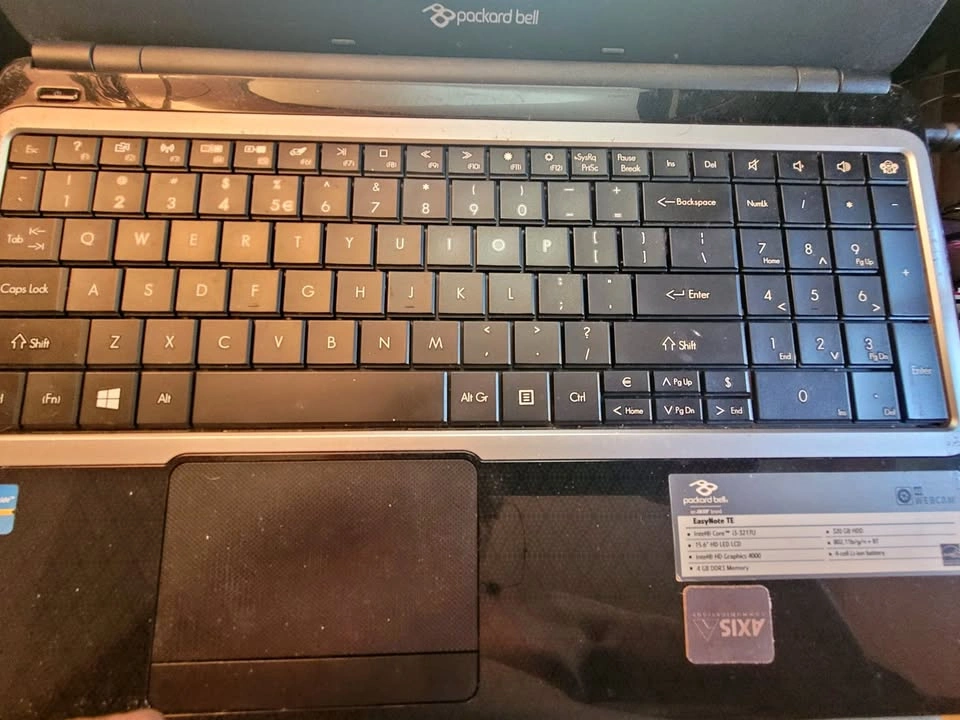 Packard Bell EasyNote TE Laptop i3 15.6 inch 4GB RAM 320GB HDD