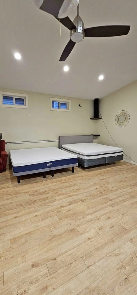 ×2 Complete King Beds - Excellent Condition