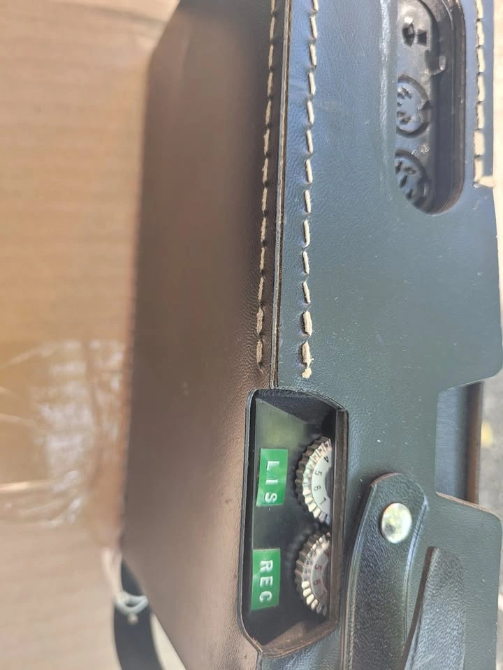 Norelco Carry-Corder 150 Cassette Player/Recorder EL3302 1964 - photo 4