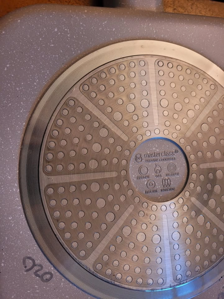 11" Master Class Non-Stick Ceramic Square Grill Pan - photo 2