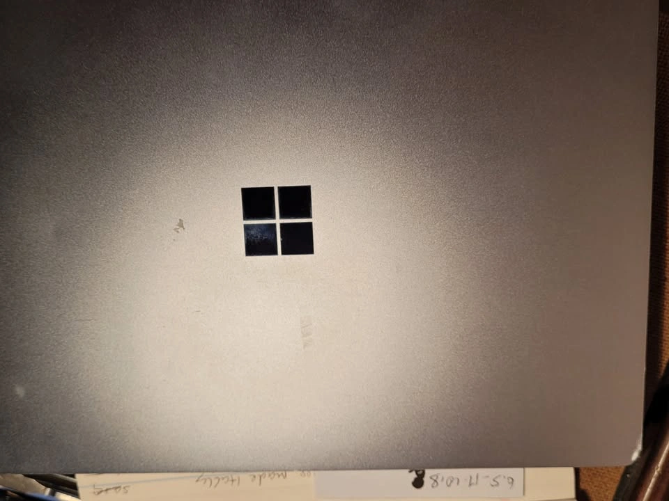MICROSOFT SURFACE 1943 NO HDD/OS screen OK FOR PARTS - photo 2