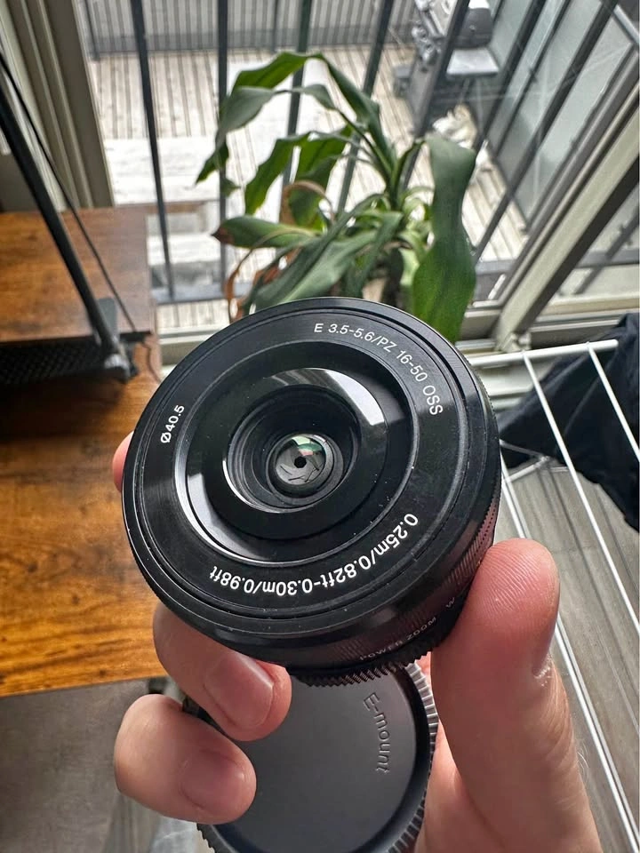 Sony E PZ 16-50mm f/3.5-5.6 OSS Lens
