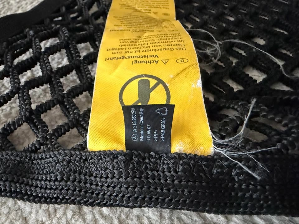 Genuine Mercedes-Benz Trunk Floor Cargo Net (OEM) - photo 2