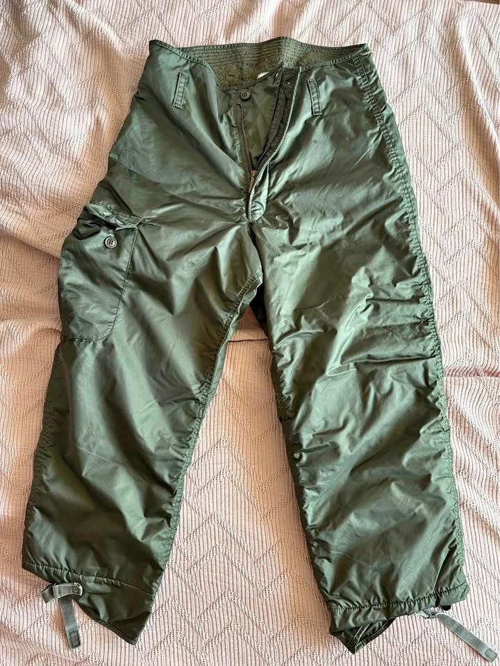 Military Extreme Cold Weather Trousers – Size M (31-34)