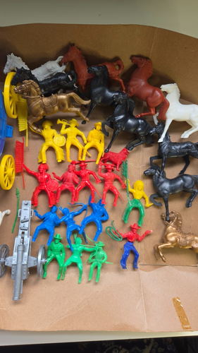 Vintage MPC Santa Fe Trail Box Set MARX Plastic Figure Lot - photo 4