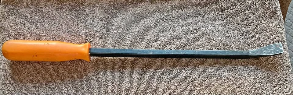 Estate Sale Pry Bar 18"L