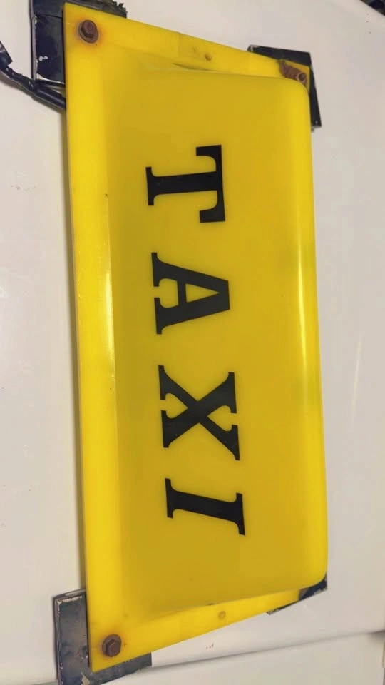 Two taxi logos - photo 2