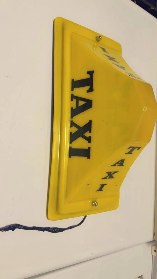 Two taxi logos - photo 4