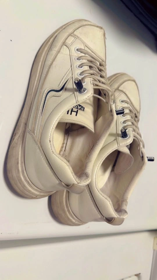 White shoes for boys - photo 3