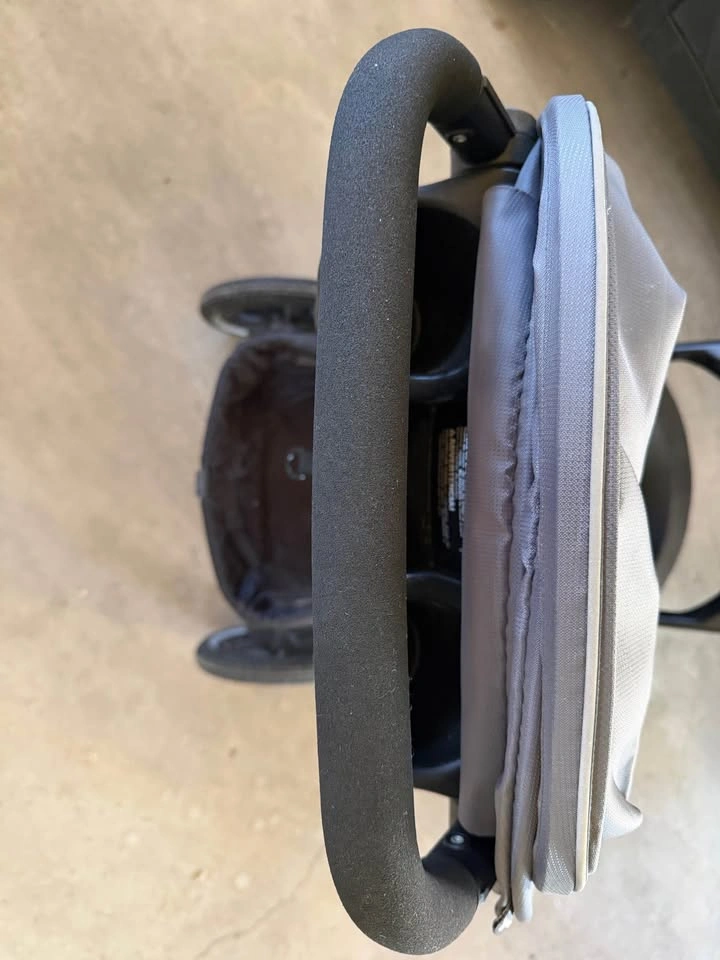 Like New! Evenflo Folio3 Travel System (Car Seat + Stroller) - photo 5