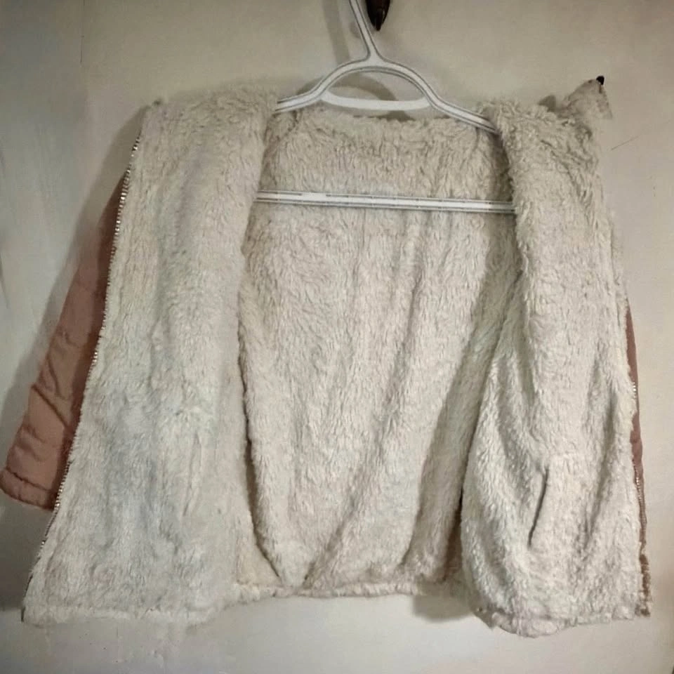 Girls Sz. 5/6 DKNY Pink Puffer Jacket - photo 2