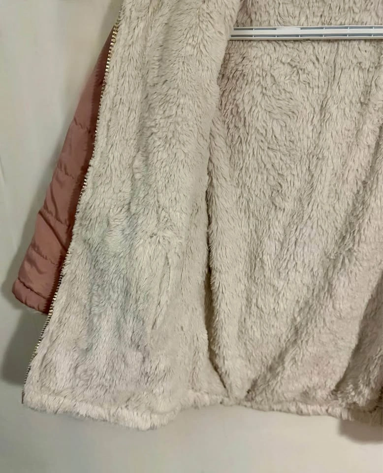 Girls Sz. 5/6 DKNY Pink Puffer Jacket - photo 5