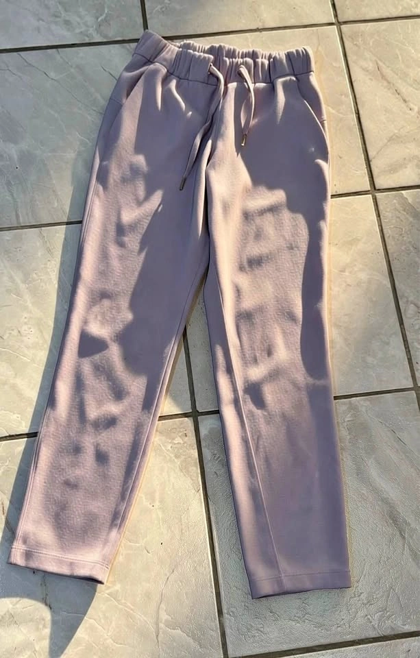 lululemon size 2 joggers