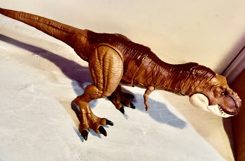 JURASSIC WORLD TYRANNOSAURUS REX T REX THRASH N THROW 22" - photo 2