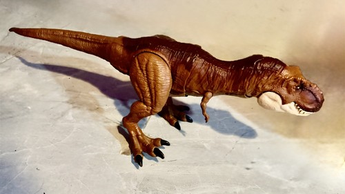 JURASSIC WORLD TYRANNOSAURUS REX T REX THRASH N THROW 22" - photo 3