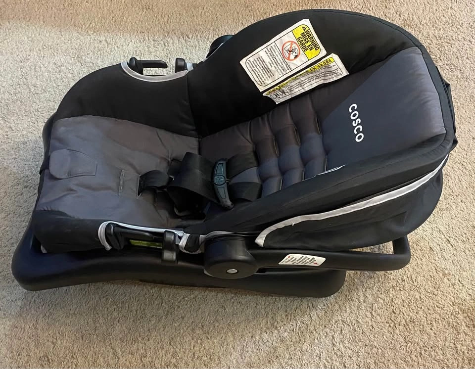 Cosco Baby Car Seat Carrier with Base - Black/Grey - photo 2