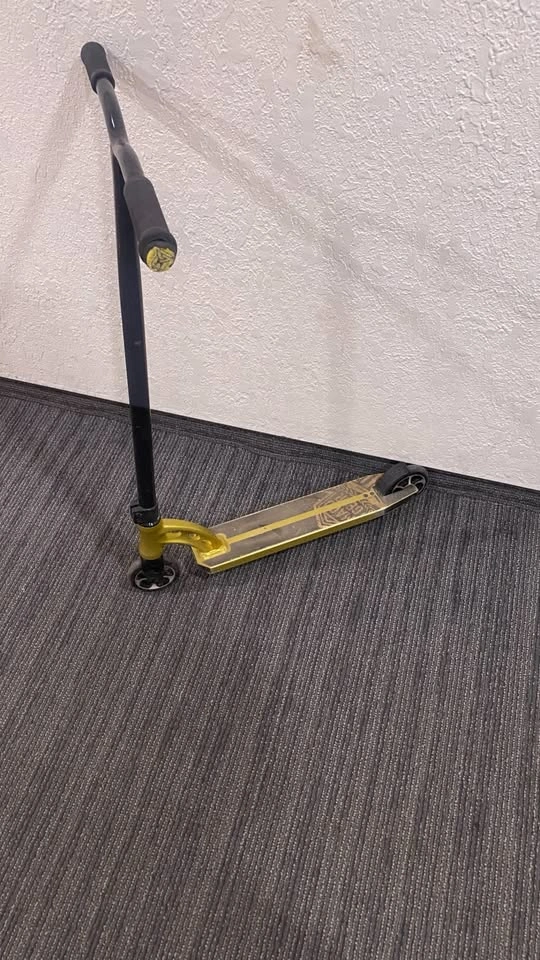 Gold Kick Scooter - photo 2