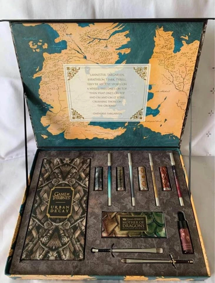 Urban Decay Game of Thrones Makeup Kit - photo 3