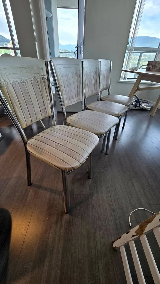 4 dining chairs