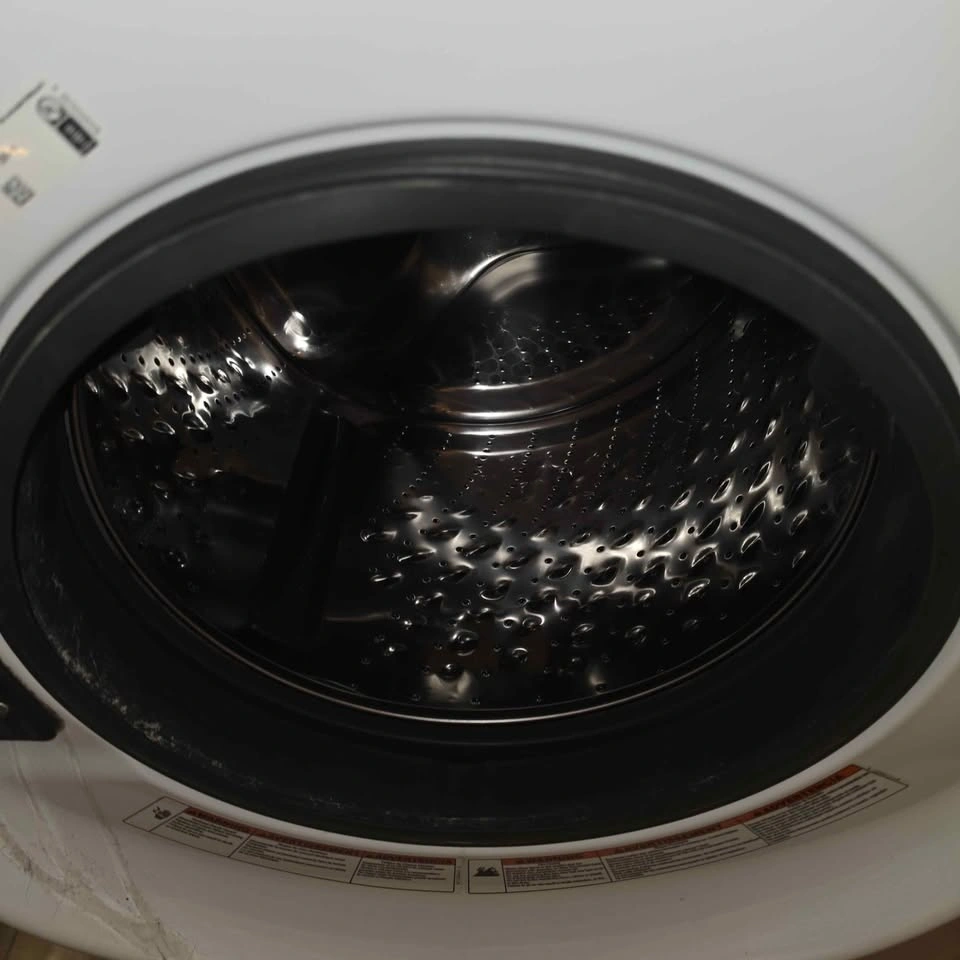 EUC Whirlpool Front loader washing machine - photo 2