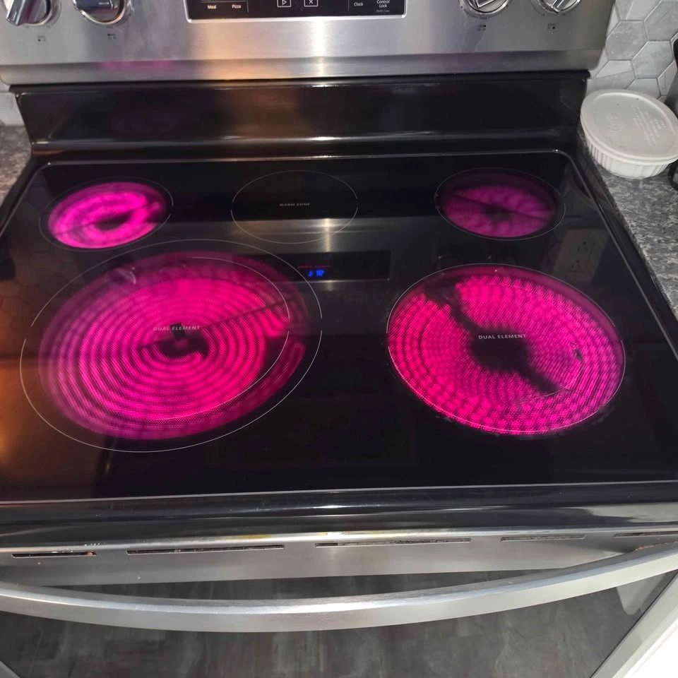 GUC Whirlpool electric stove - photo 2