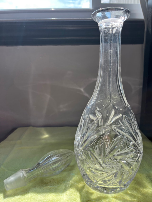 Vintage Pinwheel Crystal Decanter - photo 2