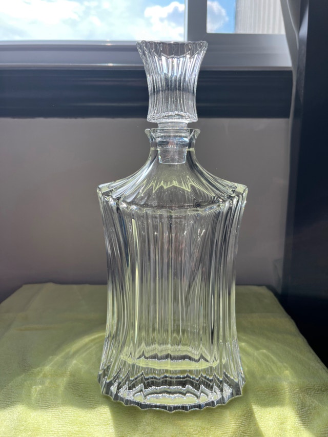 Crystal Orcan Decanter With Matching Stopper