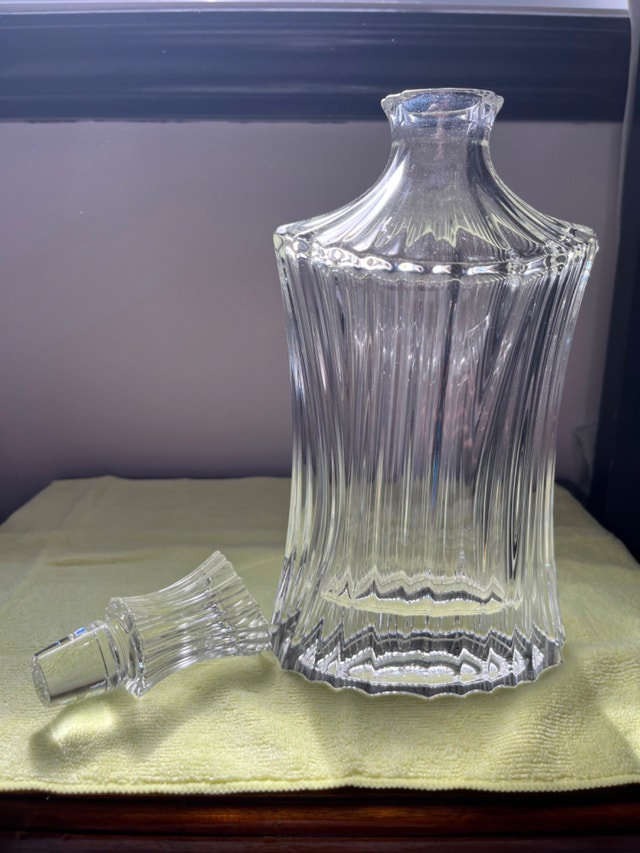Crystal Orcan Decanter With Matching Stopper - photo 3