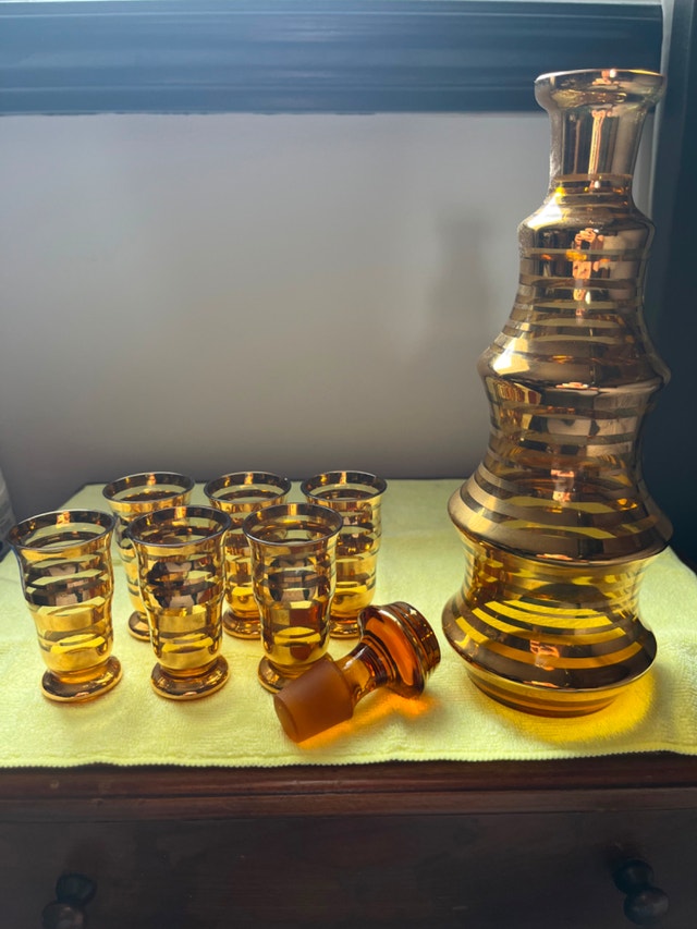 Vintage Amber & Gold Decanter With 6 Glasses - photo 2