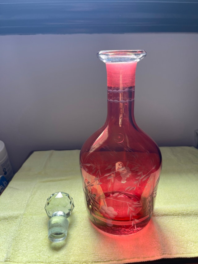 Etched Cranberry Crystal Decanter - photo 2