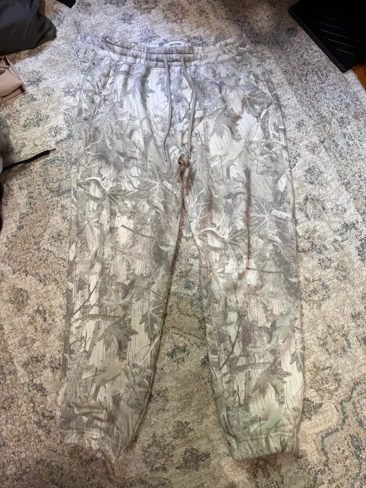 Hollister Relaxed Jogger Sweatpants Bundle - photo 3