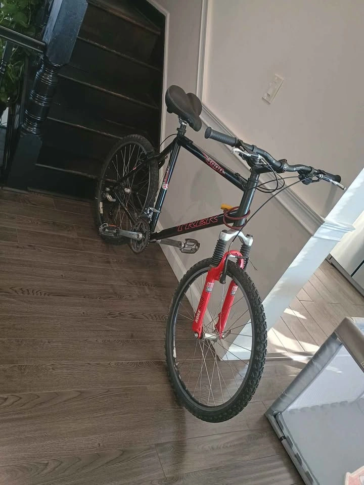 Vintage Trek 4900 Mountain Bike - photo 2