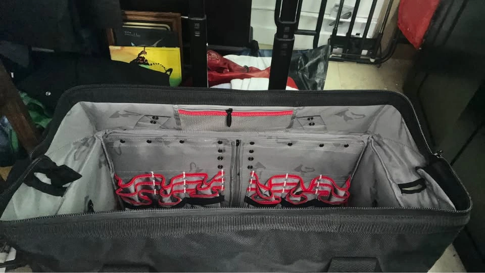 Husky 22-inch Pro Grade Rolling Tote - photo 2