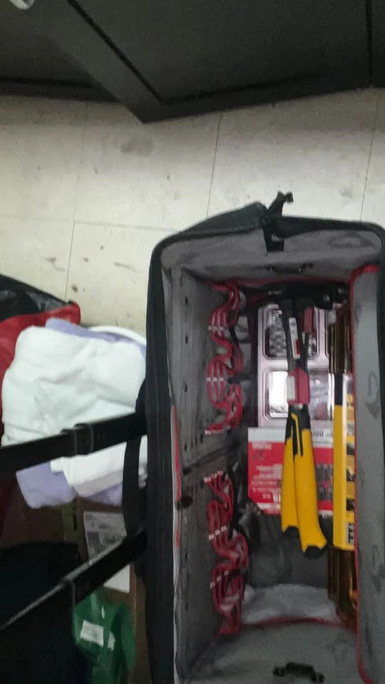 Husky 22-inch Pro Grade Rolling Tote - photo 3