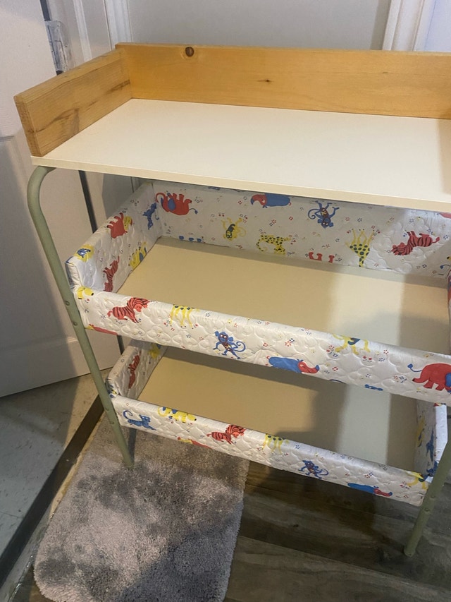 Baby Changing Table - photo 4