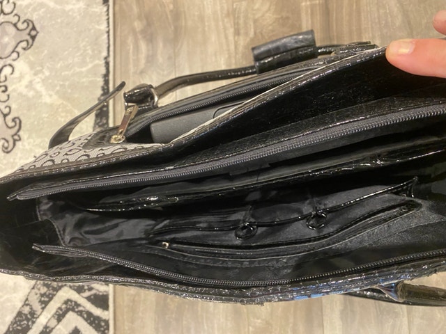 Guess Rolling Tote - photo 3