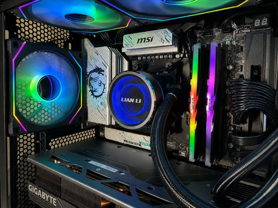 4080 Super Gaming PC - photo 2