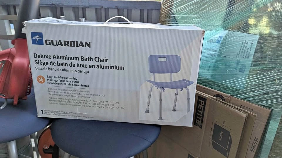 Medline Guardian Deluxe Aluminum Bath Chair