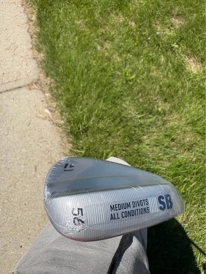 LH Taylormade MG5 chrome 56 degree wedge - photo 2