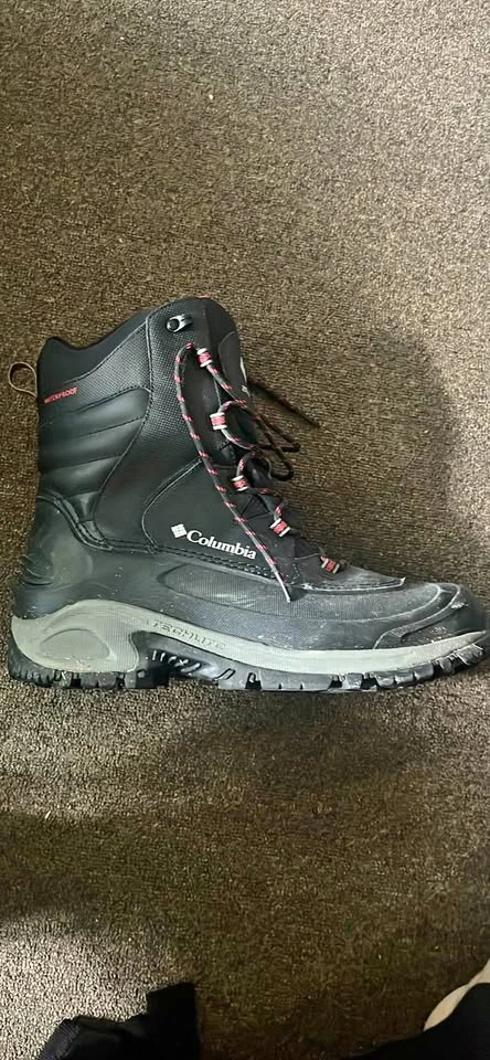 Columbia snow boots size 14