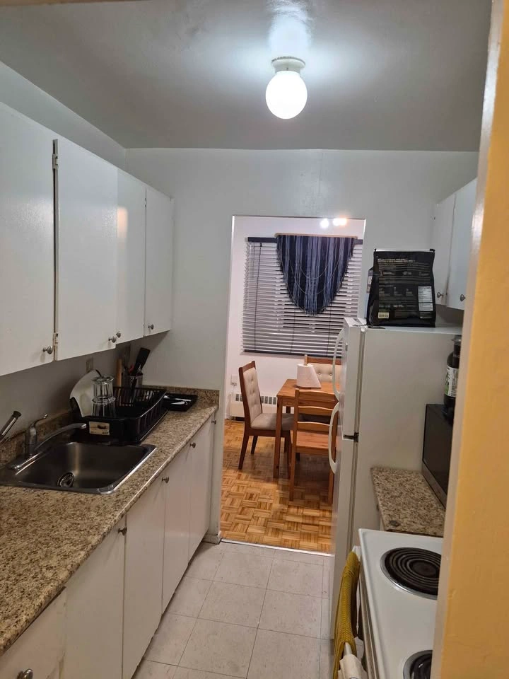 Private room for rent - photo 2