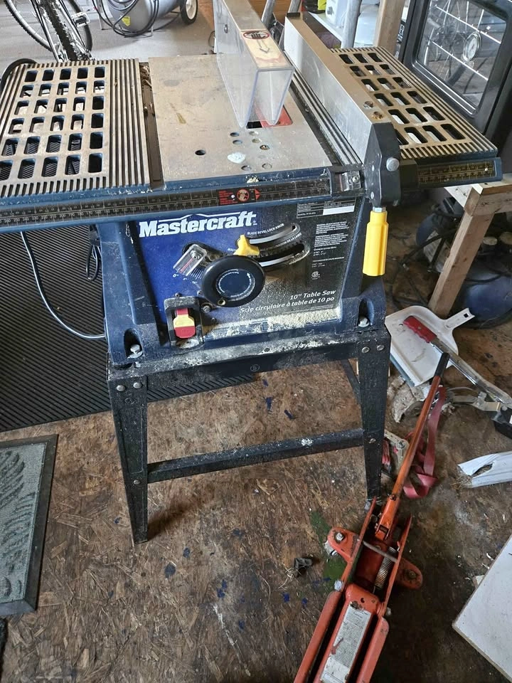 Mastercraft 10" table saw