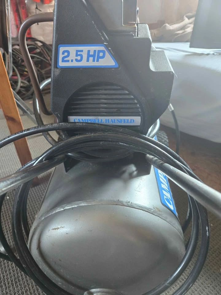 Campbell Hausfeld Workhorse 20 gal/ 2.5 HP Air Compressor - photo 2