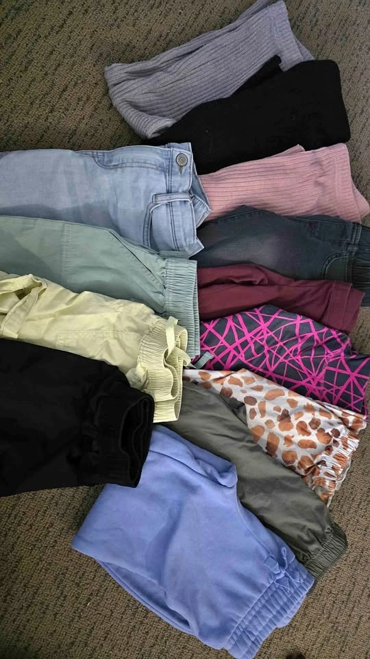 Euc youth girls sz 6-8 pants and shorts lot