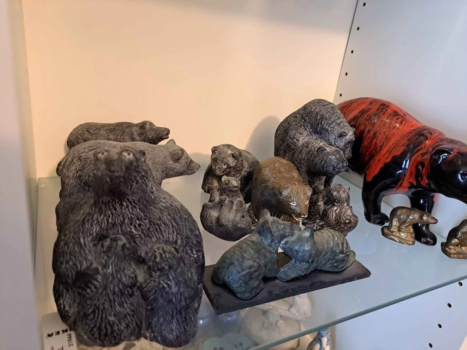 Vintage Collectable Soapstone Bears, Wolf, Brass & Glass Bears - photo 2