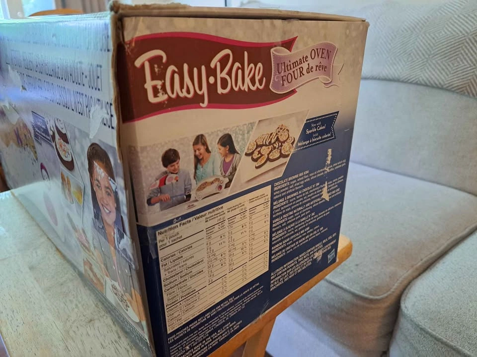 Easy Bake Oven With Box and Instructions - Only Used Once - photo 4