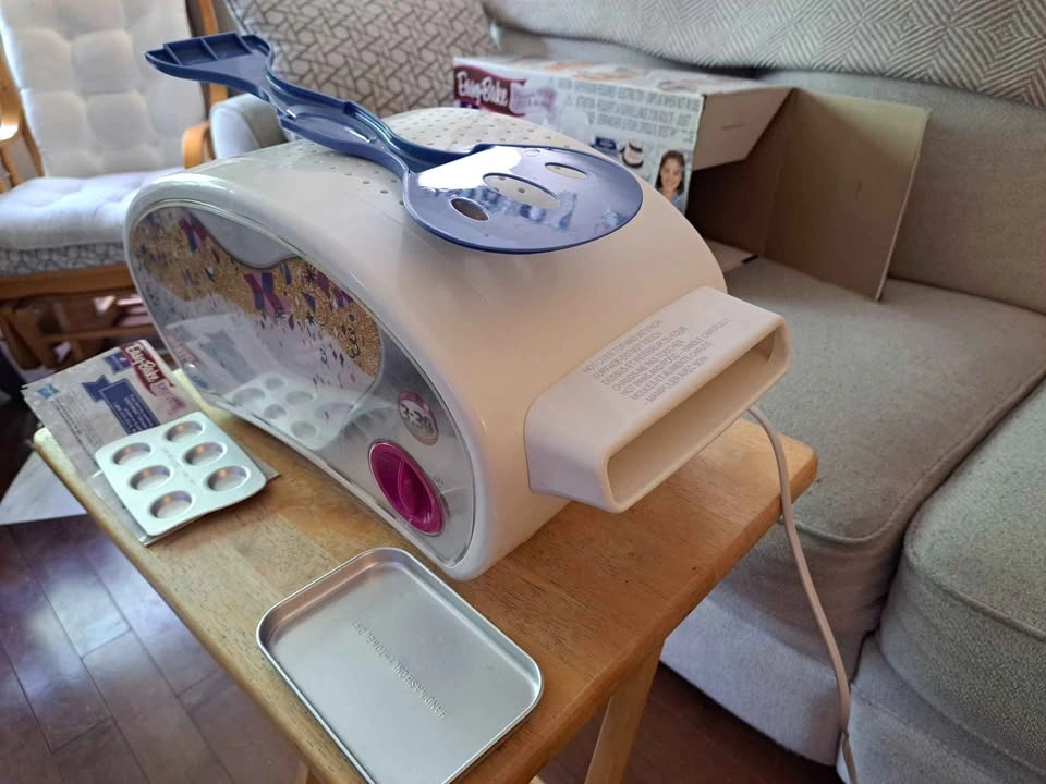 Easy Bake Oven With Box and Instructions - Only Used Once - photo 5