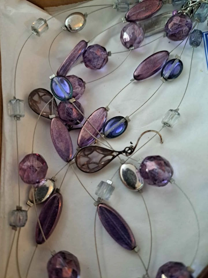Box of Costume Jewelry - photo 4